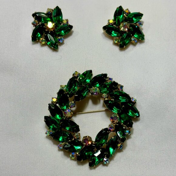 Juliana D & E Jewelry - Vintage Estate Juliana D& E Demi-Parure-Wreath Brooch Green w Clip On Earrings